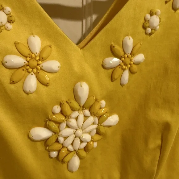 Boden NWT Size 2  Beautiful Yellow Sleeveless Dress with Floral Beaded Neckline - Picture 3 of 12